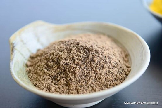 黑木耳熟粉｜眼鏡伯